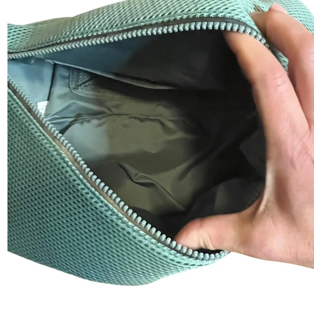 Lululemon Fast Track Bag 8L Knit Mesh Crater Blue Crossbody Sling – SOLD OUT! - Image 4