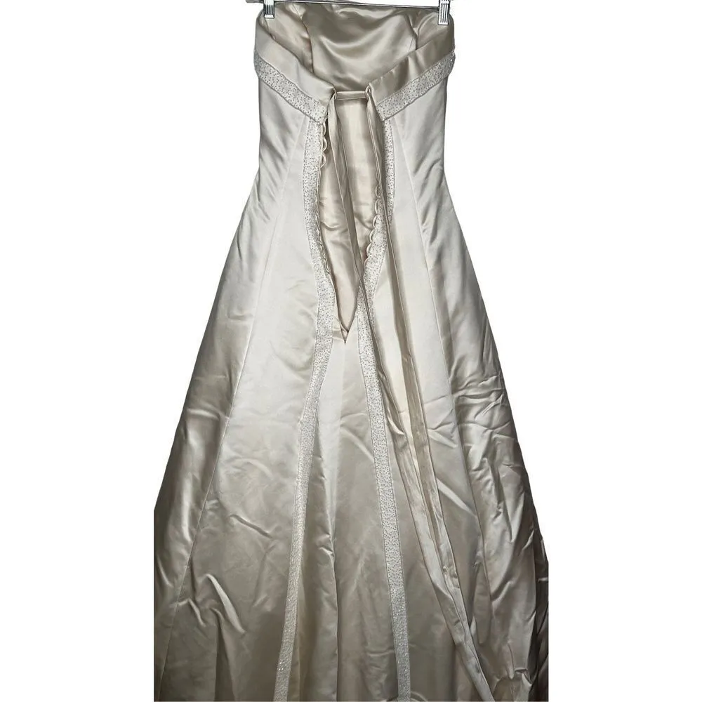 Maggie Sottero Couture Ivory‎ Strapless Wedding Dress with Train & Accessories Size 8 - Image 4