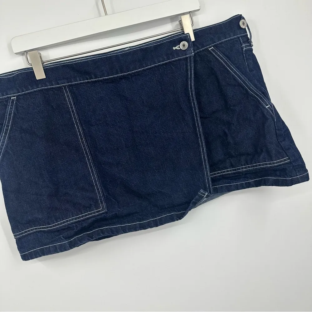 Abercrombie And Fitch Denim Mini Mid Rise Skirt Size 33 - Image 2