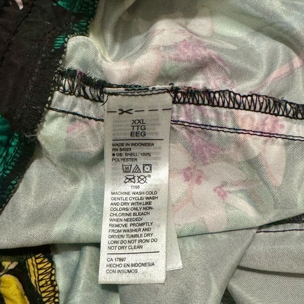 3 for $15 Old Navy Black Floral Swim Shorts Size XXL - Image 3