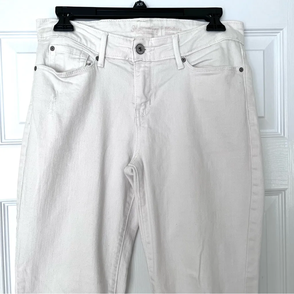 Levi's Modern Slim Cuffed midrise distressed white jeans 28 - Image 2