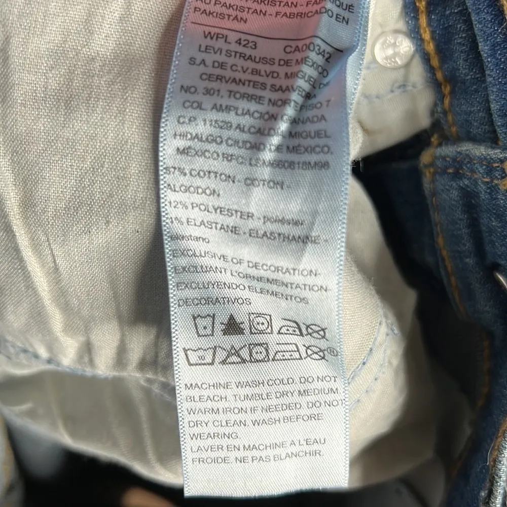 Signature by Levi Strauss & Co. Women's High Rise 3-inch Cut Off Shorts Size 4 - Image 10