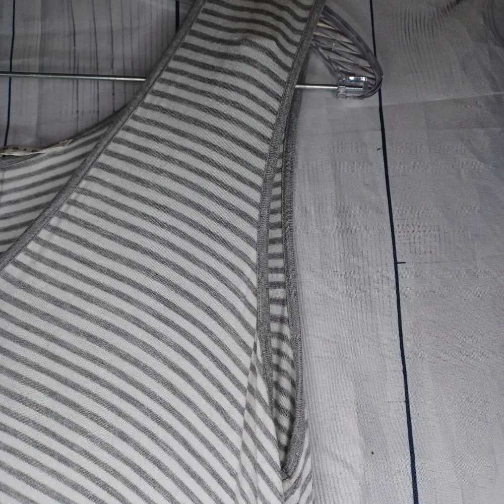 Max Studio Striped Sleeveless Top - Gray and Blue - Image 7