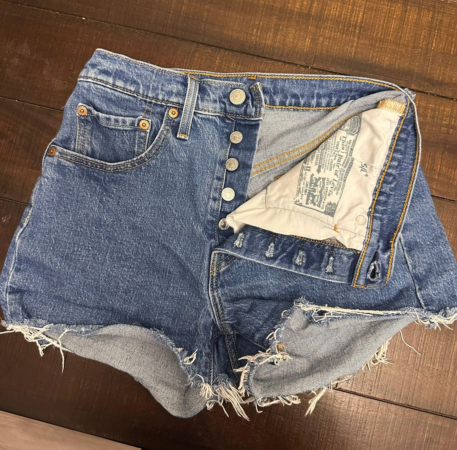 Levi’s 501 Denim Shorts - Image 3