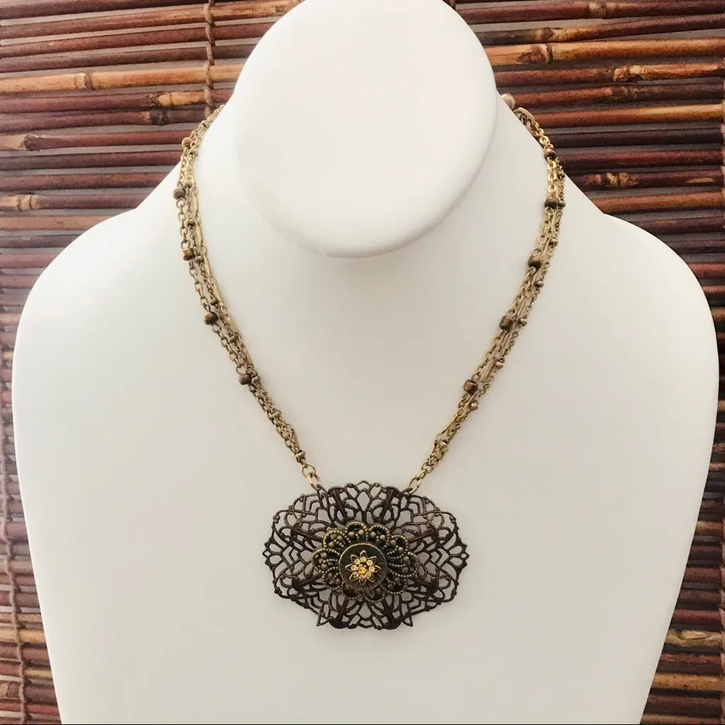 Chico’s Necklace with Gorgeous Lacy Pendant - Image 2