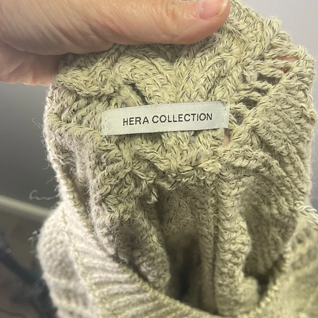 Hera Collection "Butterfly " V Neck Short Sleeve Sweater Beige Unique Knit - Image 4