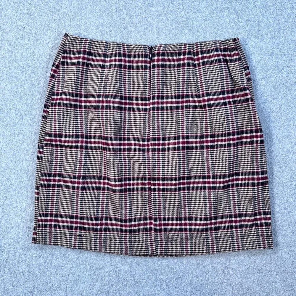 Love On a Hanger Plaid Flannel Academia Mini Skirt Junior's 5 Tan Brown Slit - Image 6