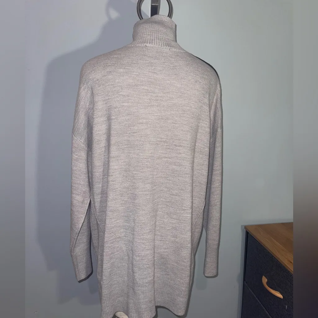 French Connection light beige turtleneck sweater top shirt woman’s M - Image 2