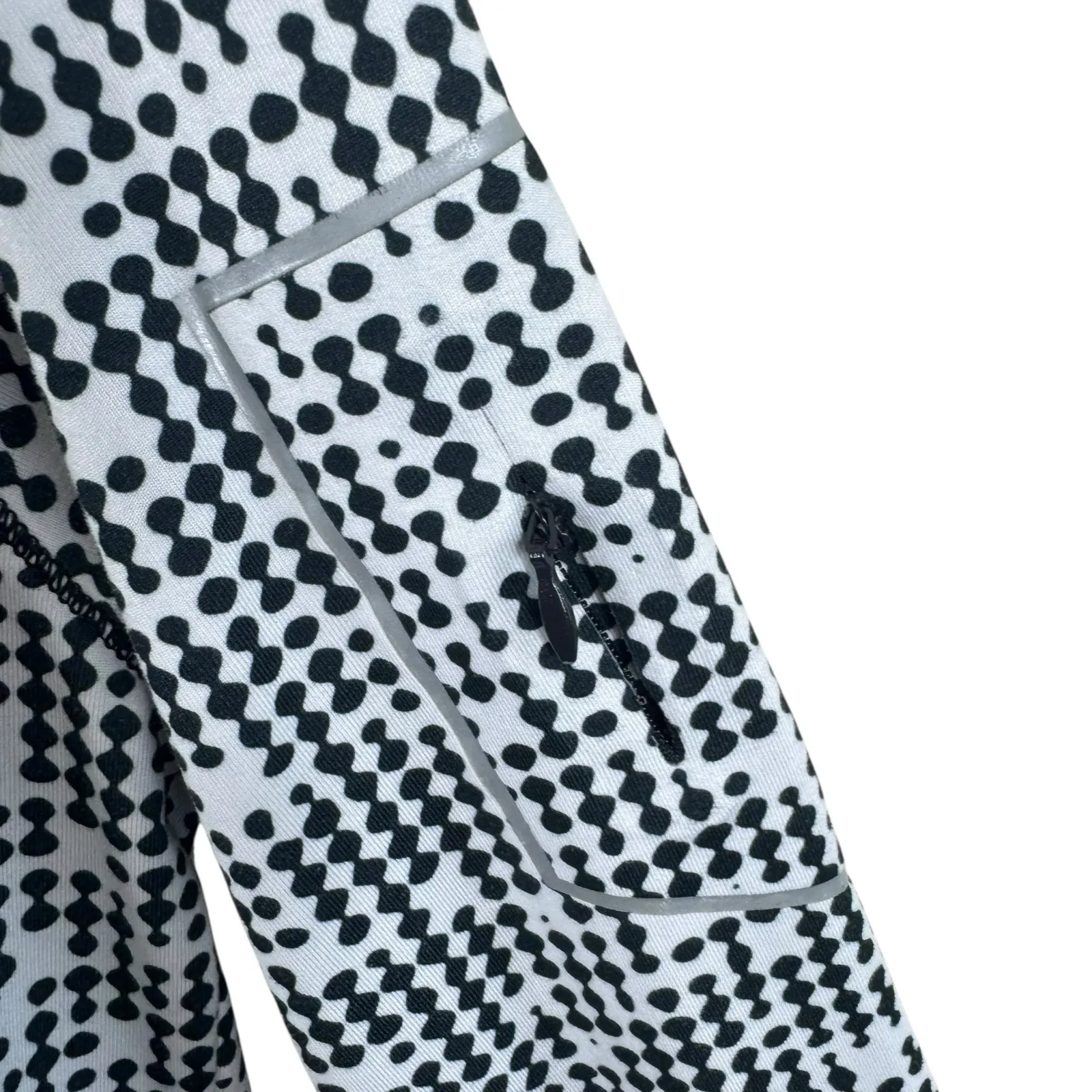 Under Armour Black White 1/2 Zip Mock Neck Stretchy Athletic Pullover Size M - Image 4