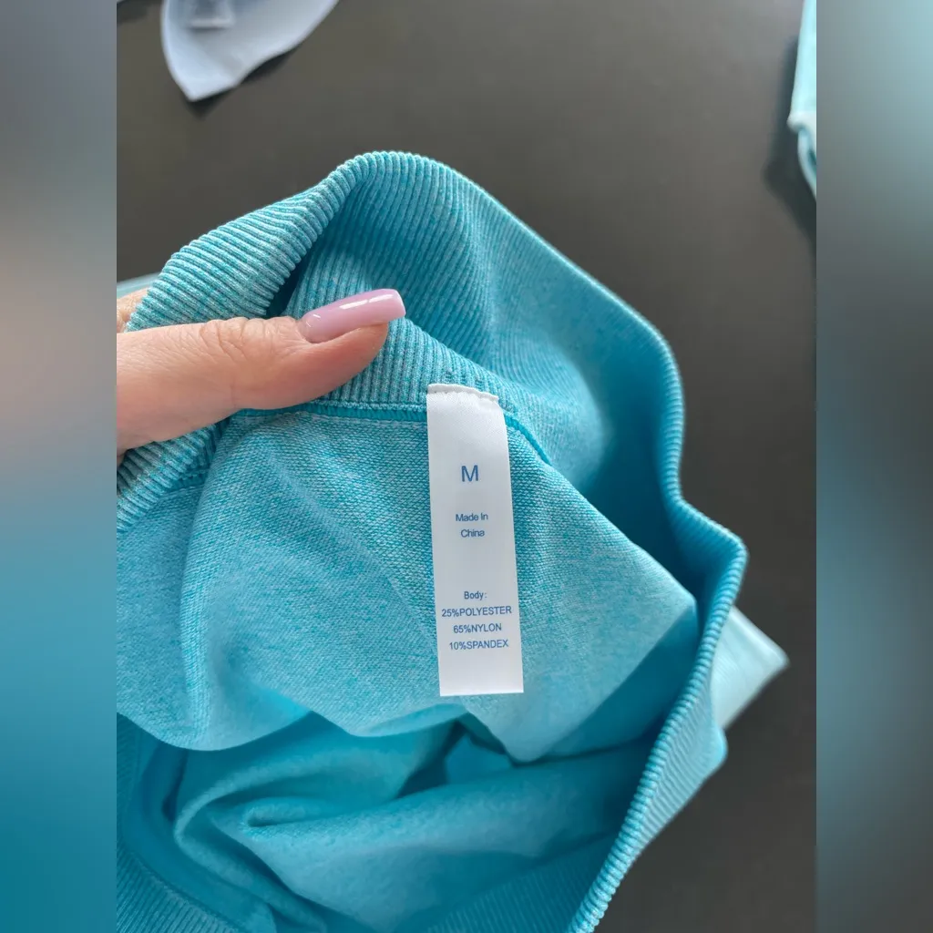 NWOT SPORT YOGA OMBRÉ PADDED SET M Blue Size M - Image 8