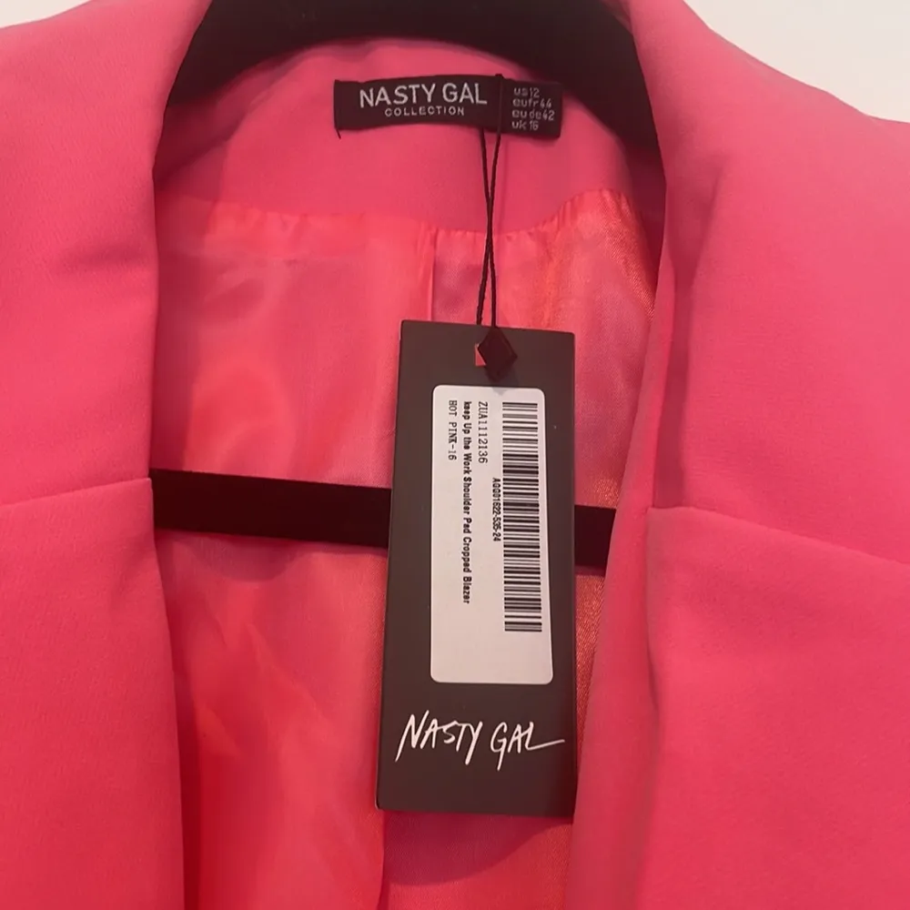 NWT Nasty Gal Hot Pink Keep Up the Work Shoulder Pad Cropped Blazer Sz 12 - Image 4