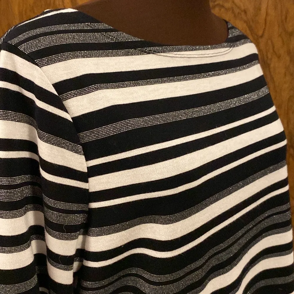 Ann Taylor lightweight sweater, Large - Image 3