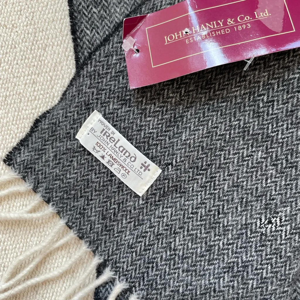New Vintage John Hanly Lambswool Herringbone Scarf NWT Gray - Image 3