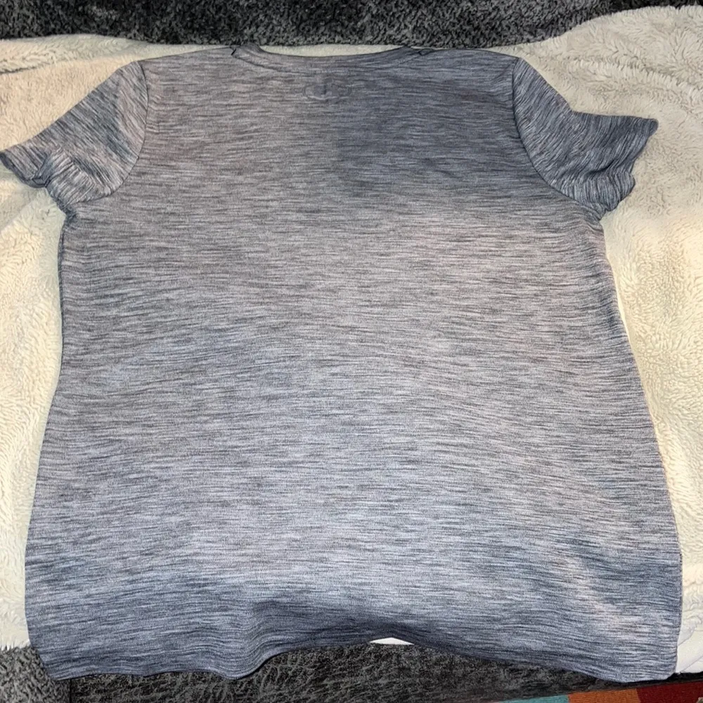 🎉4 for $20 Under Armour Heatgear Tee, medium - Image 4