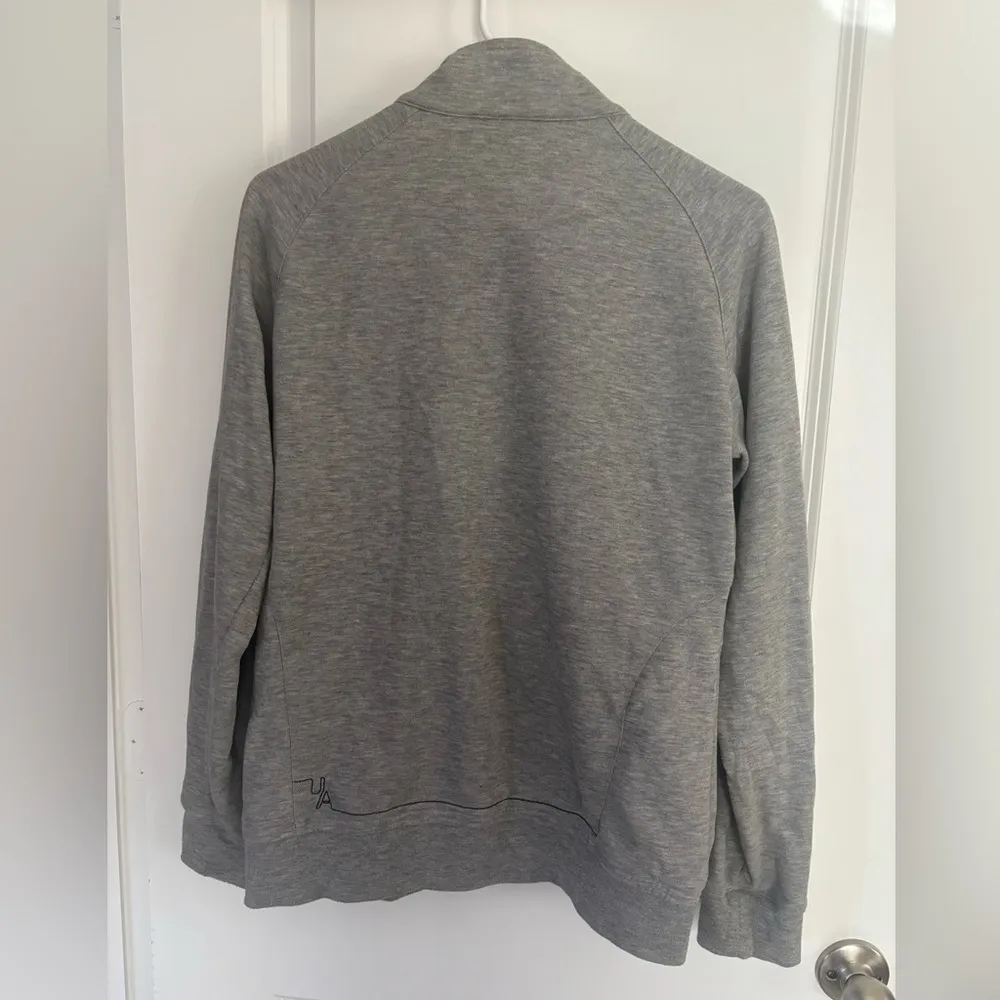 Under Armour  Women’s Zip Up Grey Size Medium - Image 2