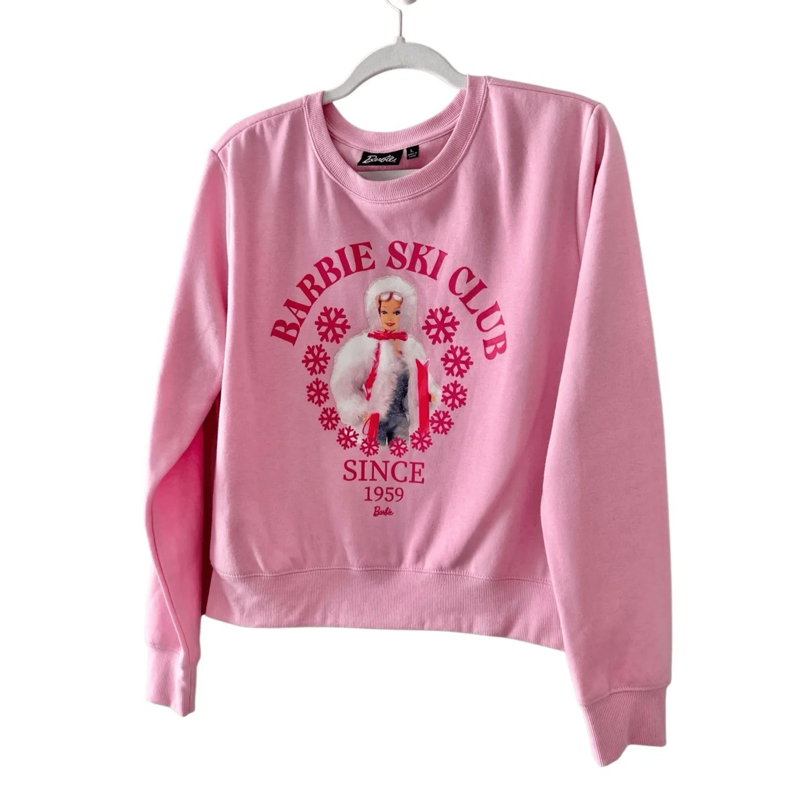 Barbie Sweatshirt Ski Club 1959 Size Large Pink Crewneck Graphic Cropped NEW - Image 3