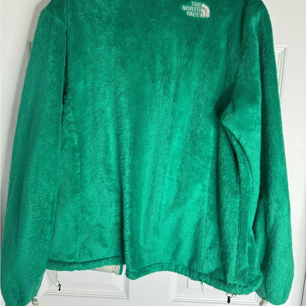 The North Face Green Teddy Jacket with Soft Fuzzy Material and Stand-Up Collar - Image 3