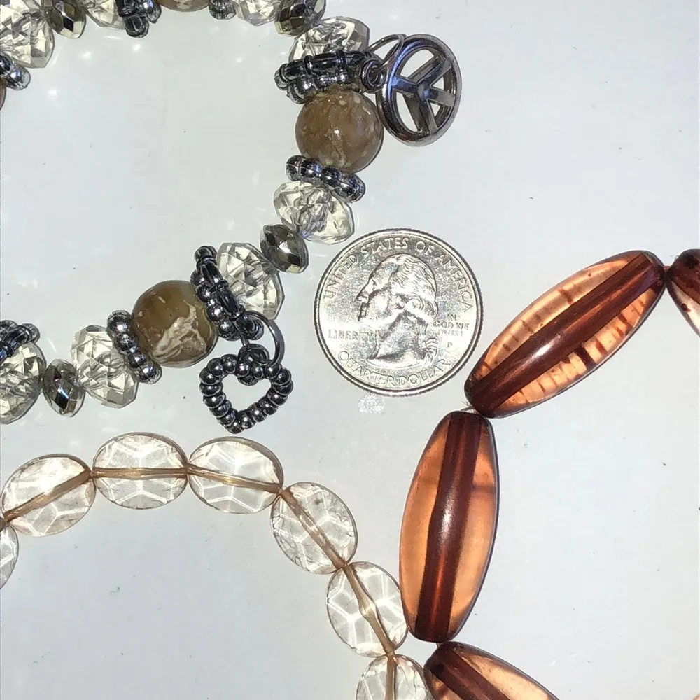 Lot of 3 Silver Tone Glass Beads Plastic Beaded Stretchy Bracelets - Image 7