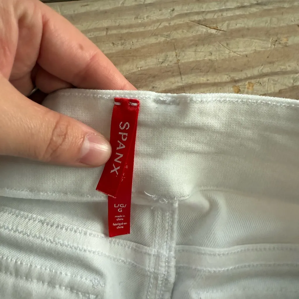 Spanx stretch twill cropped wide leg pants size large - Image 4