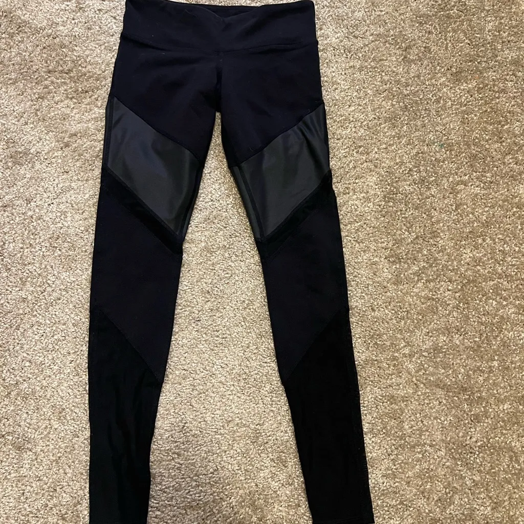 Alo yoga‎ Shiela legging mesh and faux leather XS - Image 12