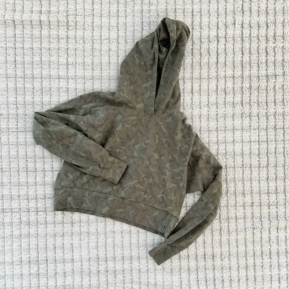 Athleta  Camo Crop Hoodie - Image 2