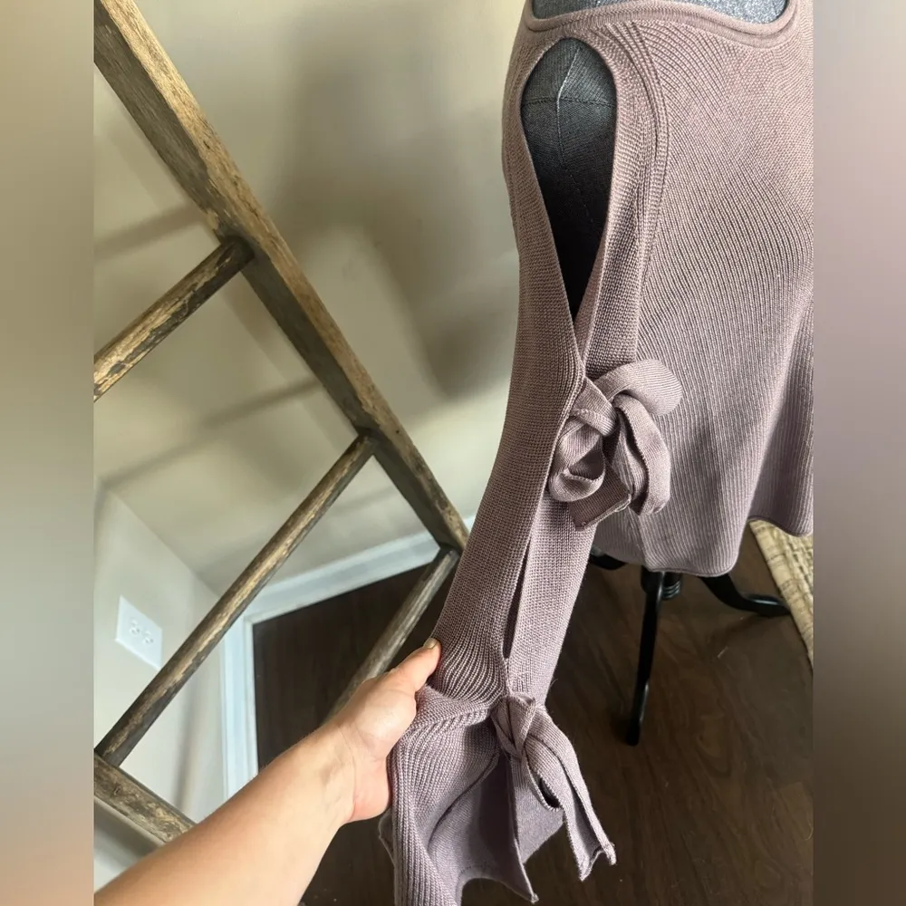 Listicle Cold Shoulder Cold Arm Pullover Sweater - Image 10