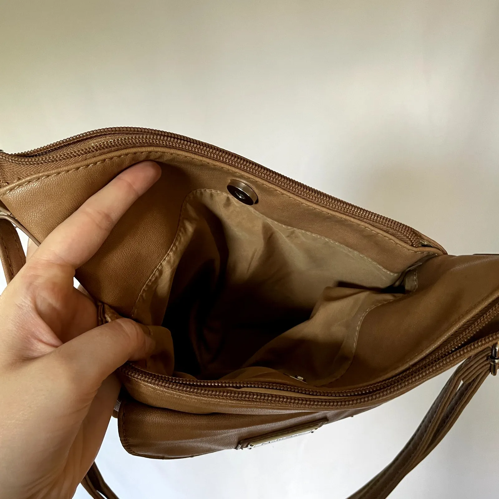 Multi Sac crossbody leather tripple compartment crossover adjustable straps Brown - Image 4