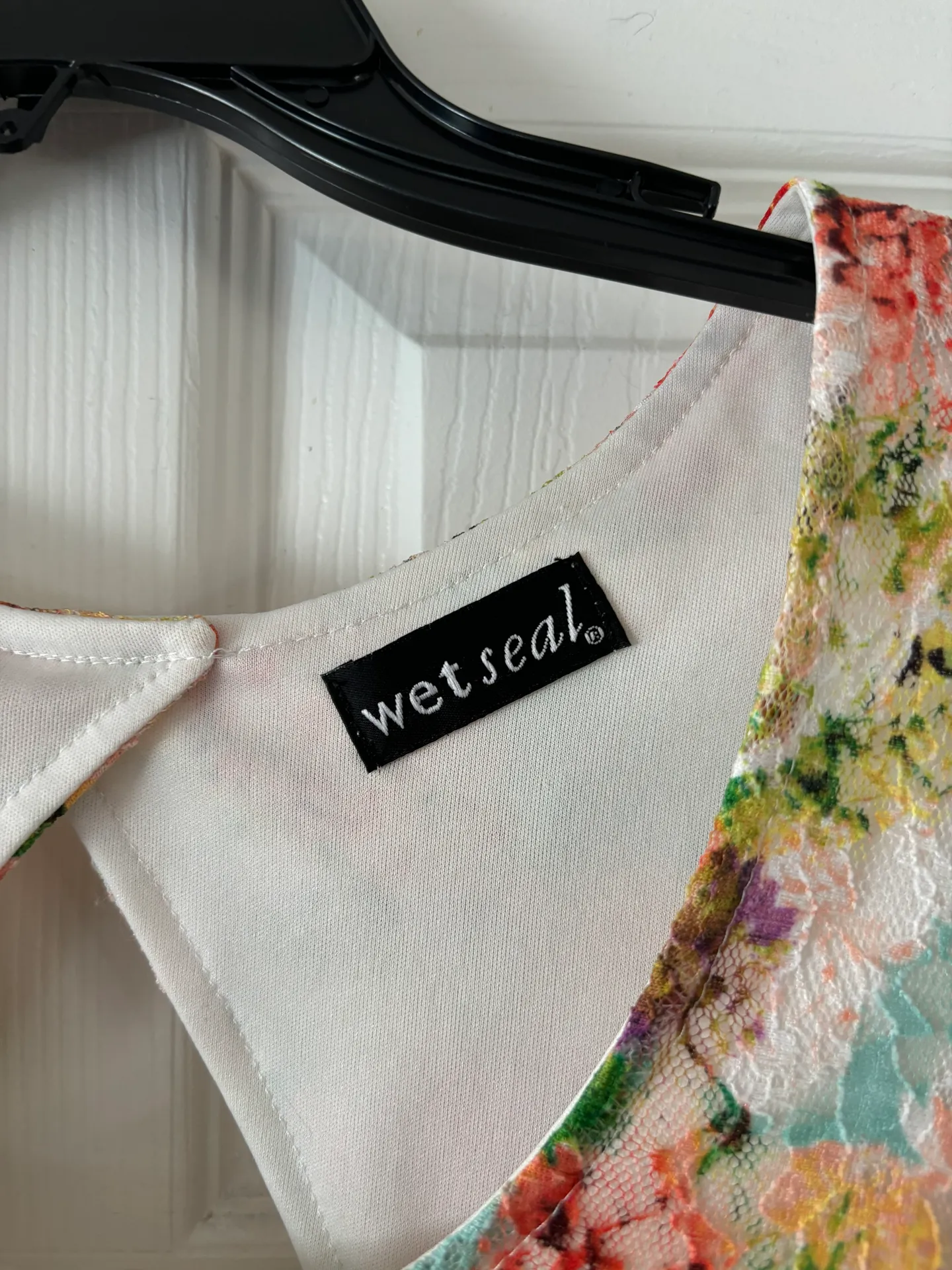 Floral Lace Overlay Dress with Open Back - Size Medium - Image 2