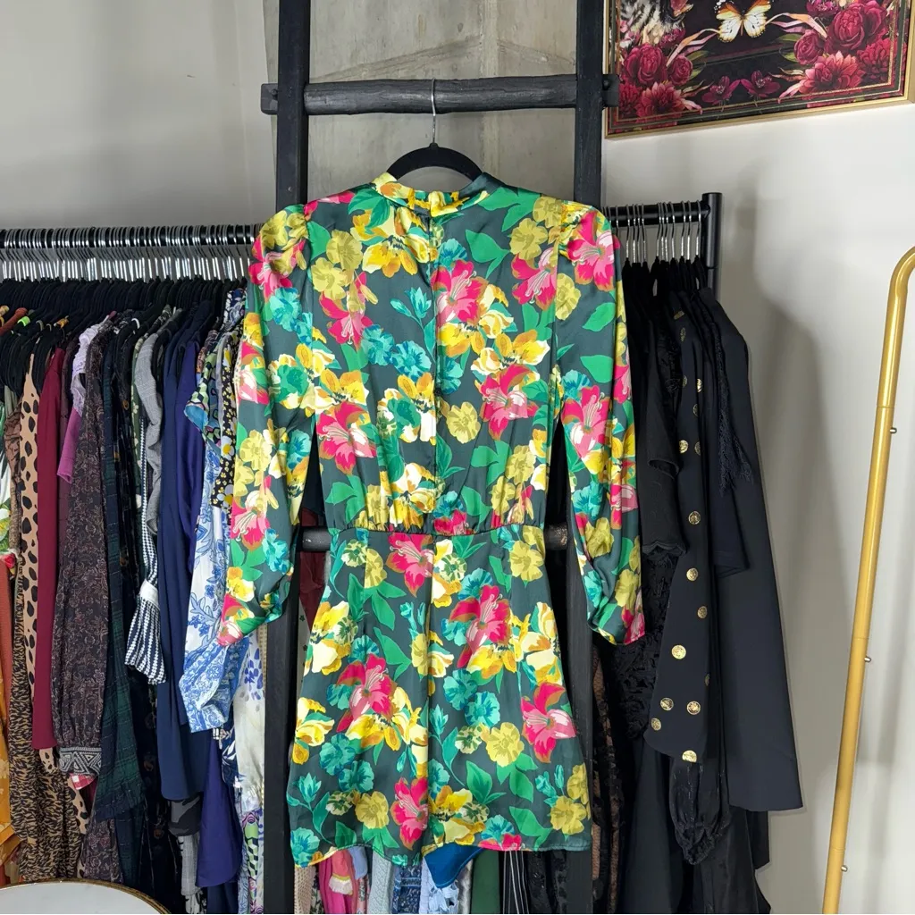 Zara Green Floral Satin Mini Dress with Keyhole Neckline - Image 9