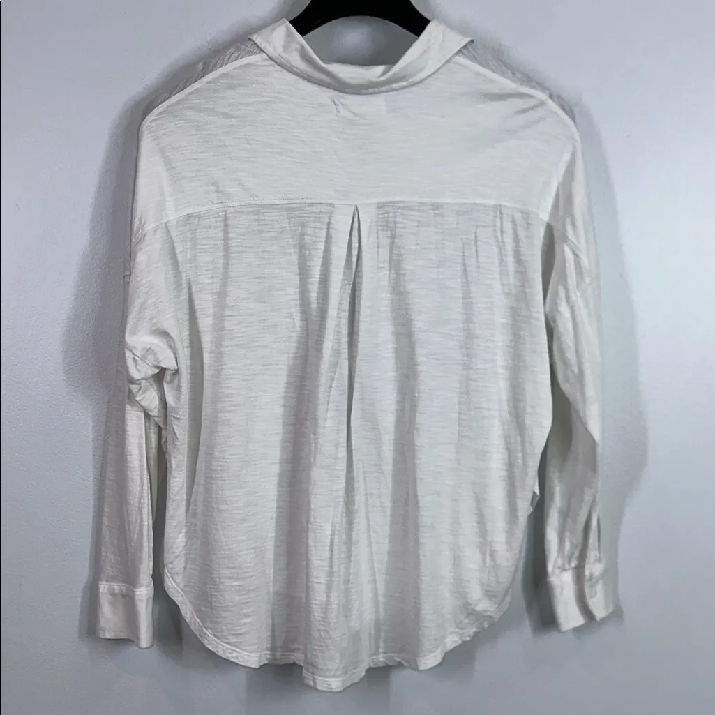 Lou & grey  for Loft white casual button down shirt size medium - Image 4