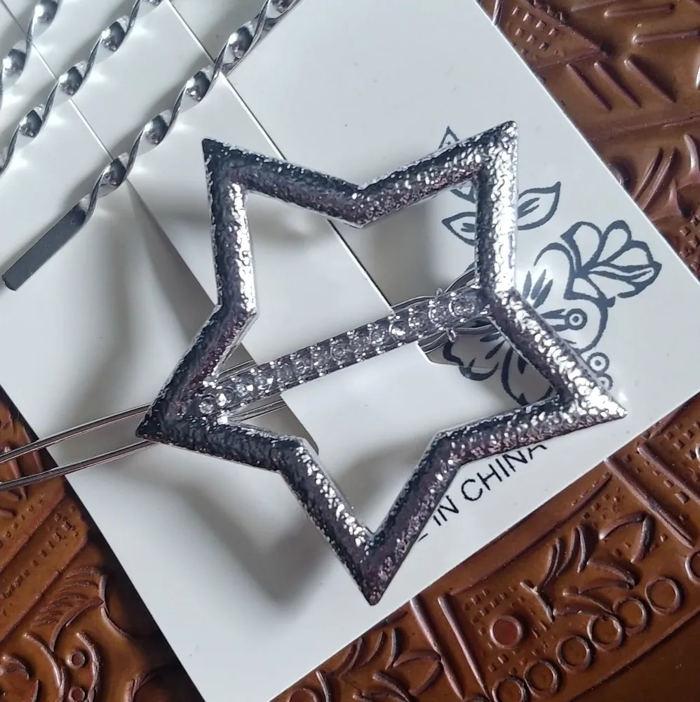Star Hair Barrette w/ Rhinestones and Hairpins - Image 3