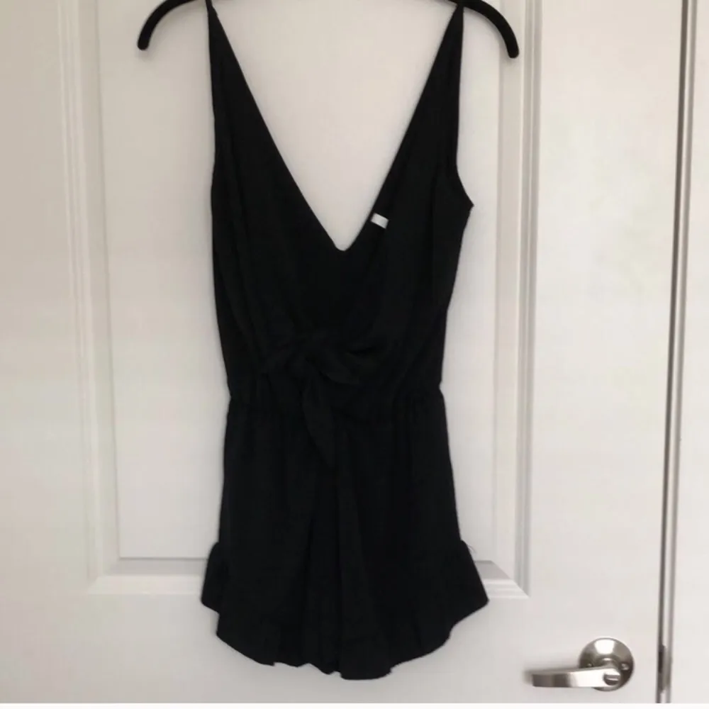 Black Sage Clothing Ruffle Tie Front Romper S - Image 7