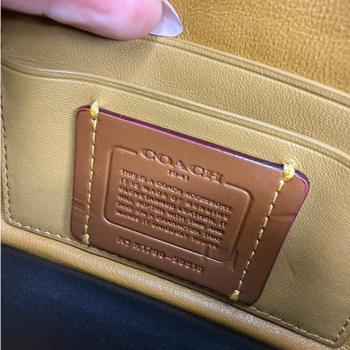 Coach Glovetanned Leather Clutch Wristlet - Image 7