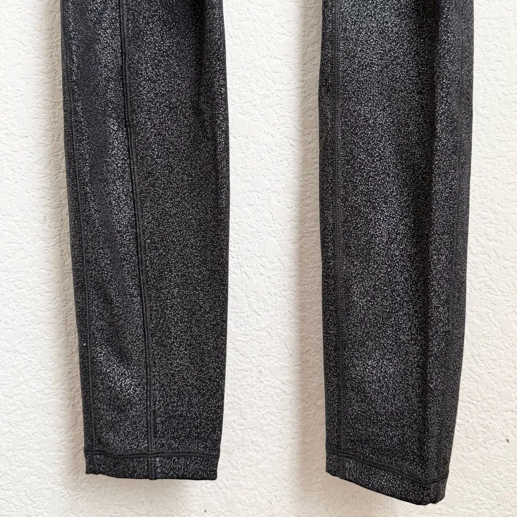 LULULEMON Speed Up Tight Foil 28” Luminosity Foil Print Black Silver Leggings 4 - Image 9