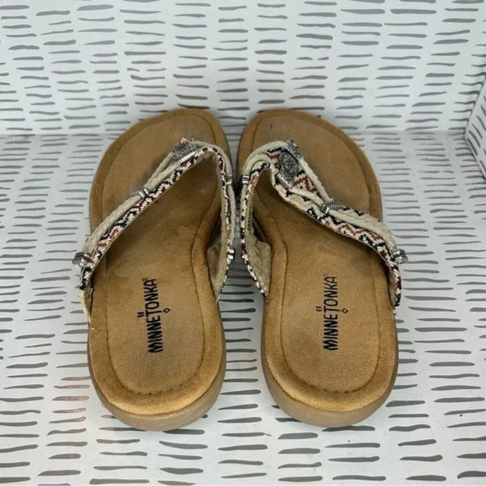Minnetonka Women's‎ Silverthorne 360 Sandal size 8 - Image 5