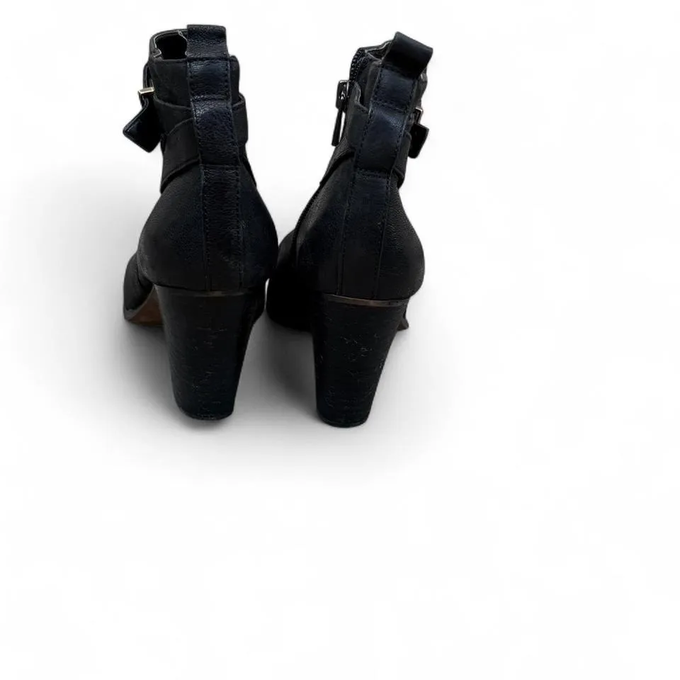 Ann Taylor - Women's Black Leather Ankle Boots - Size 6.5- Zip Heels - Image 3