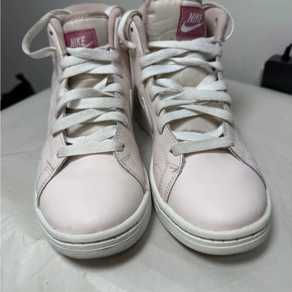 Nike Court Royale 2 Mid Top Women’s Shoes Sz 6 Pastel Pink - Image 3