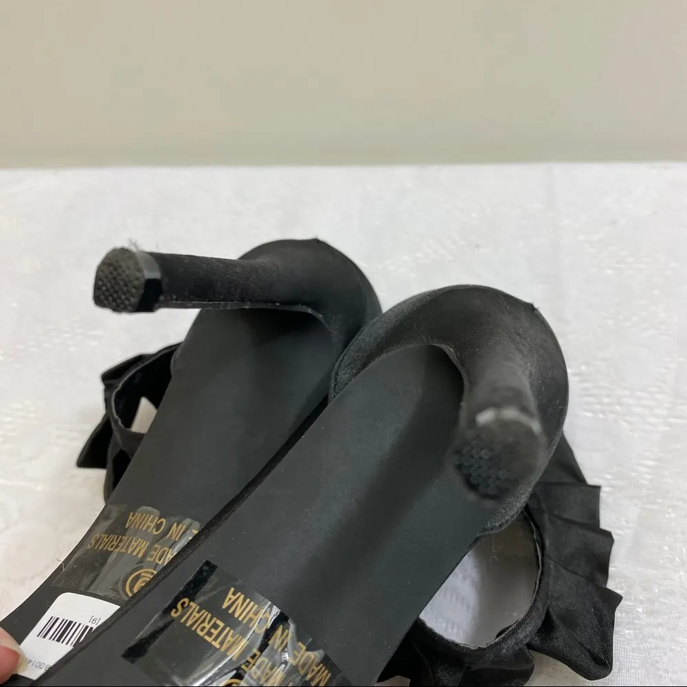 Liliana Women’s Black Spike Heels. Size 9. - Image 10