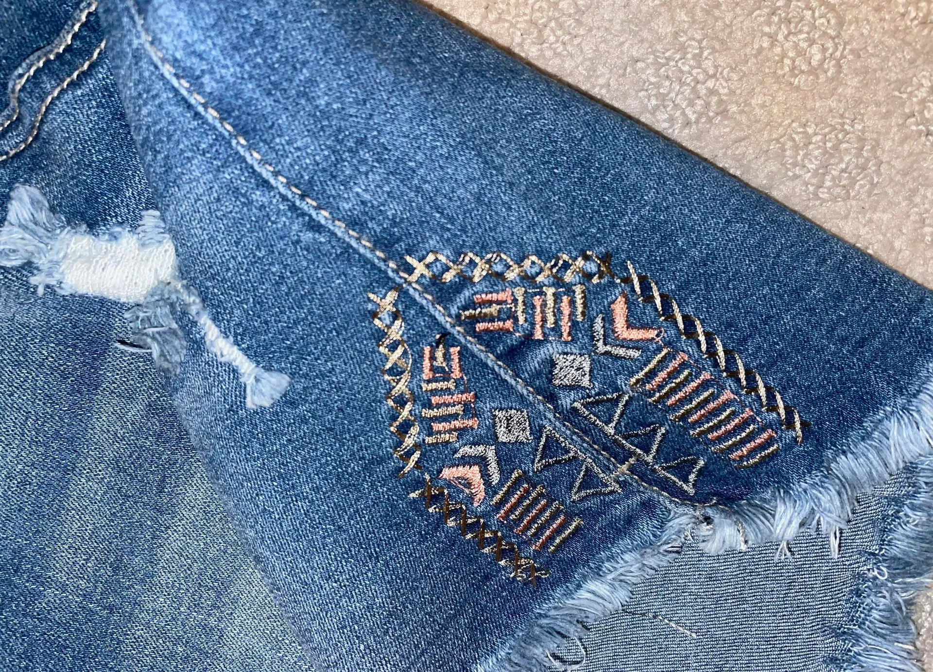 Altar'd State jean shorts with pink detail - Image 4