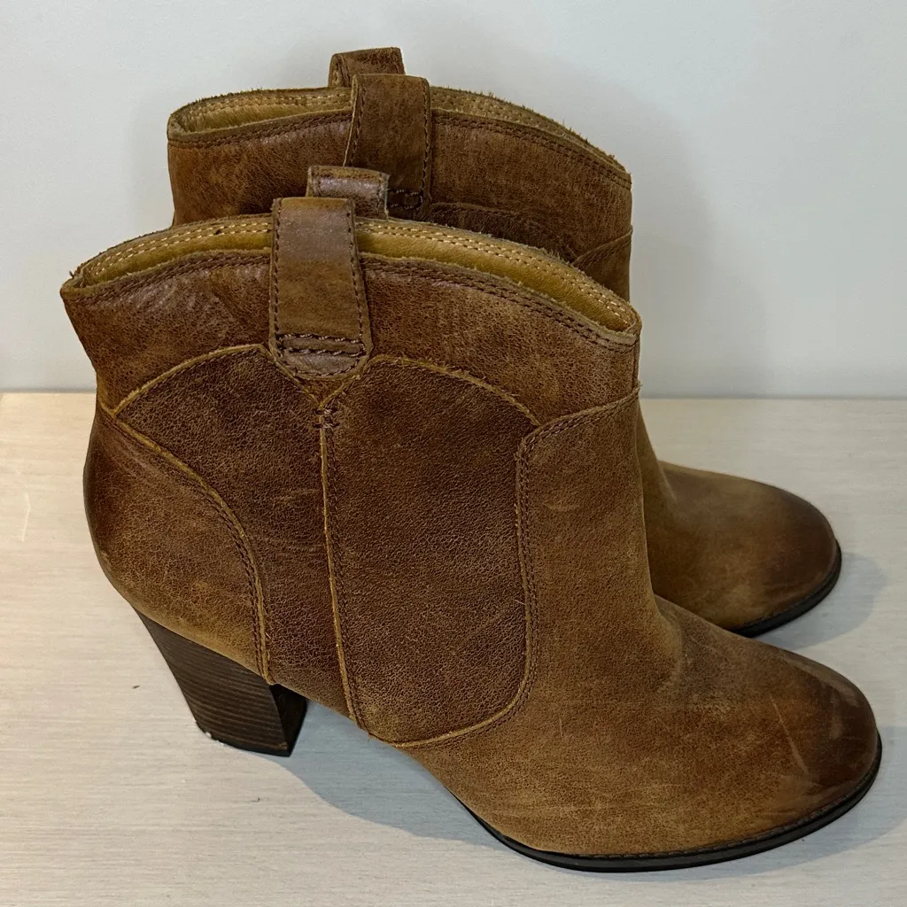 Clarks Indigo Brown Leather Ankle Boots - Image 2