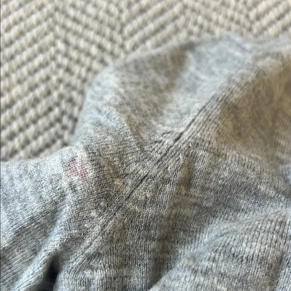 Banana Republic Sweater - Image 7