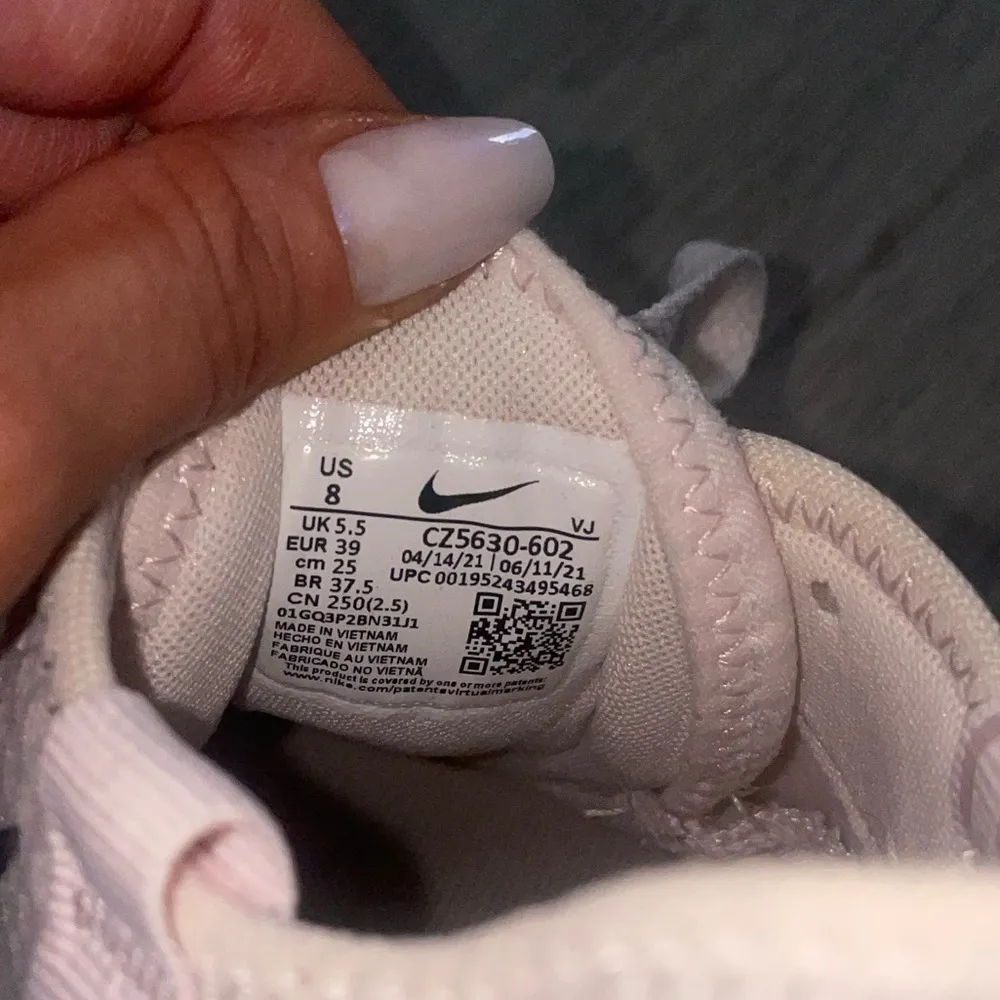 Nike Women's Reposto Light Soft Pink/Off Noir size 8 - Image 7