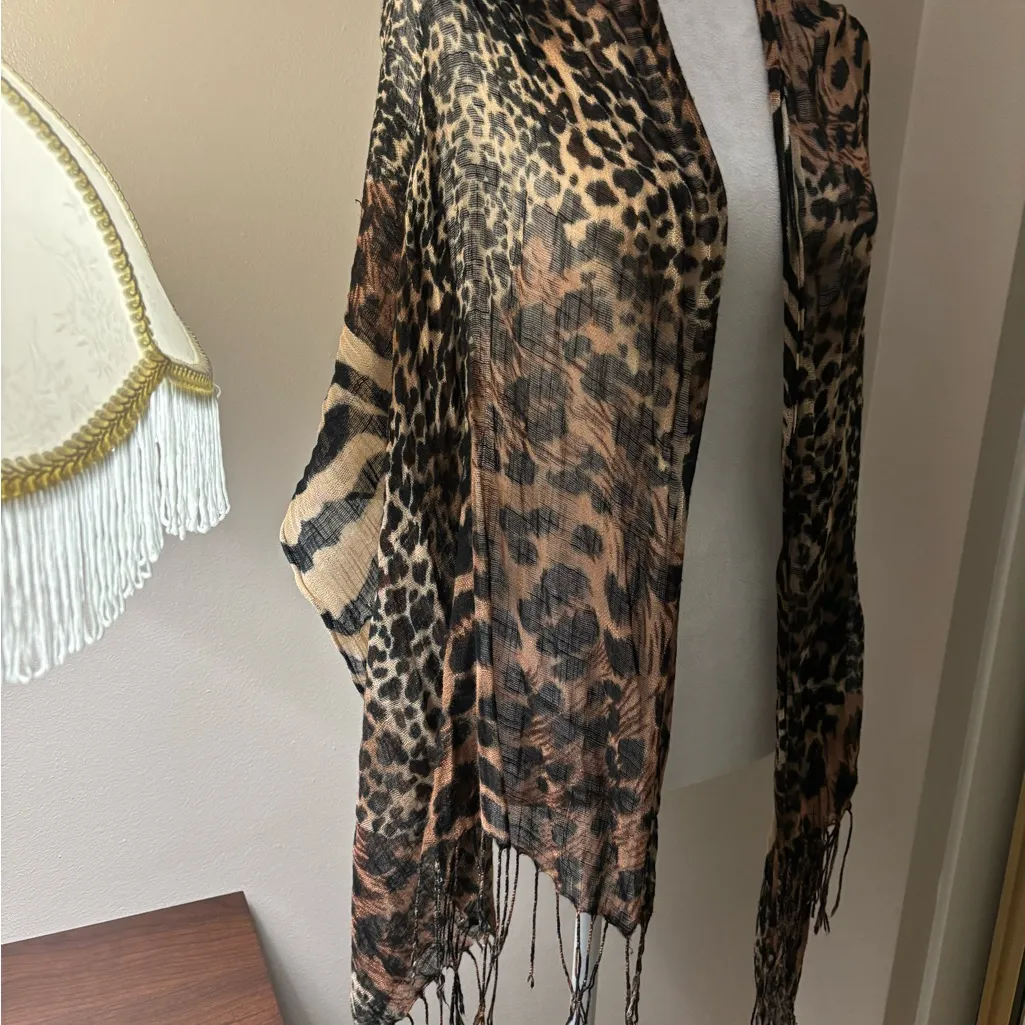 Vintage Brown Leopard Print Fringe Scarf - Image 4