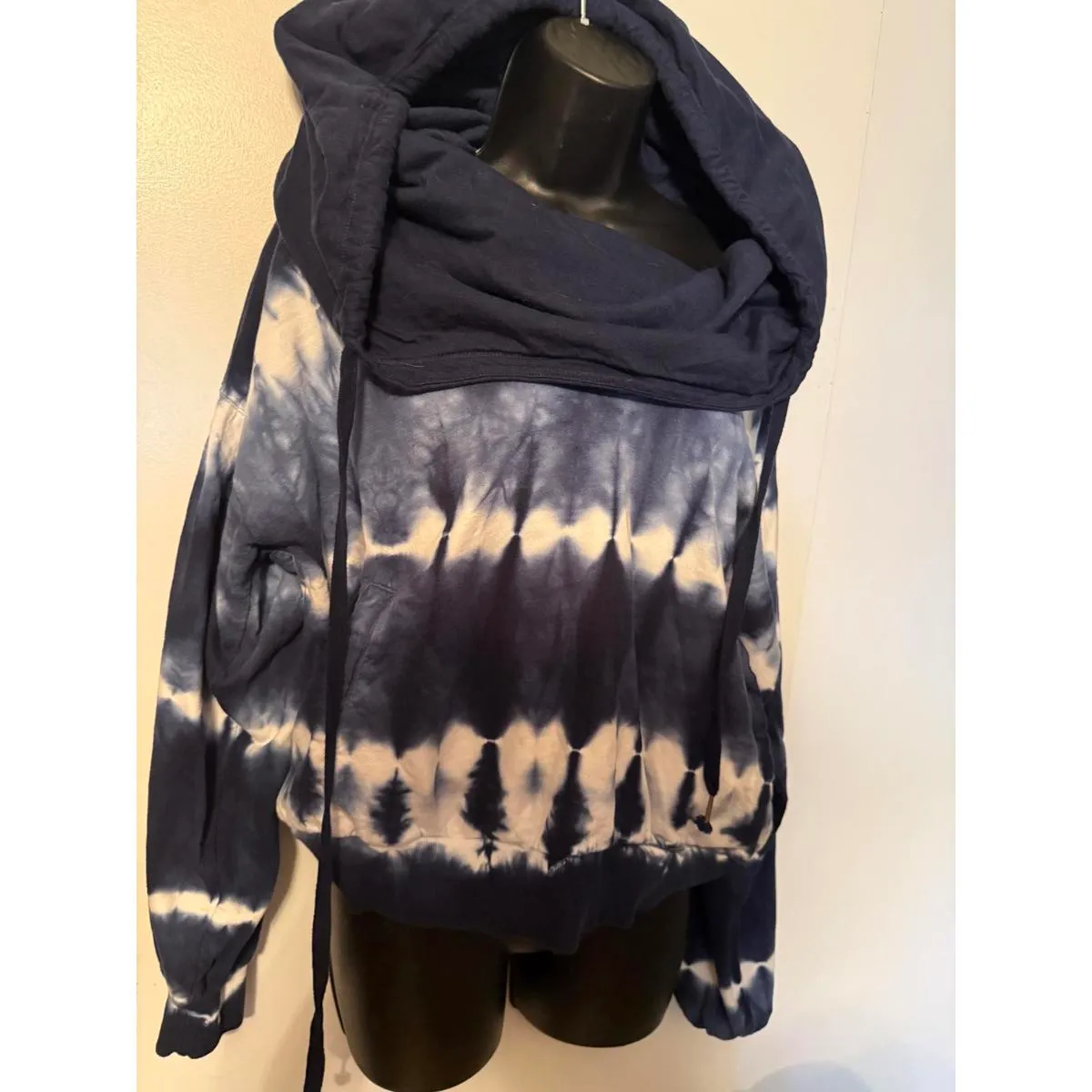 Young Fabulous and Broke Sweatshirt M - Image 2