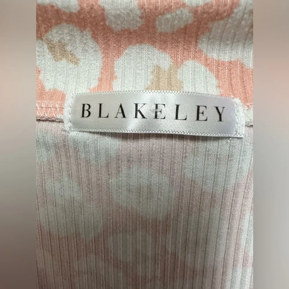 Blakeley short sleeve pocket peach/white animal print babydoll top - Image 3