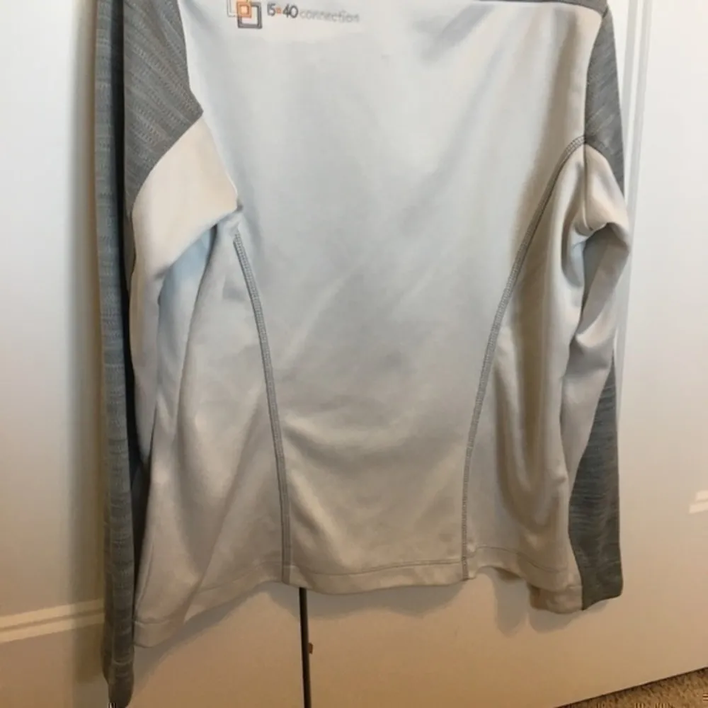 North End Women’s size small  running jacket - Image 8