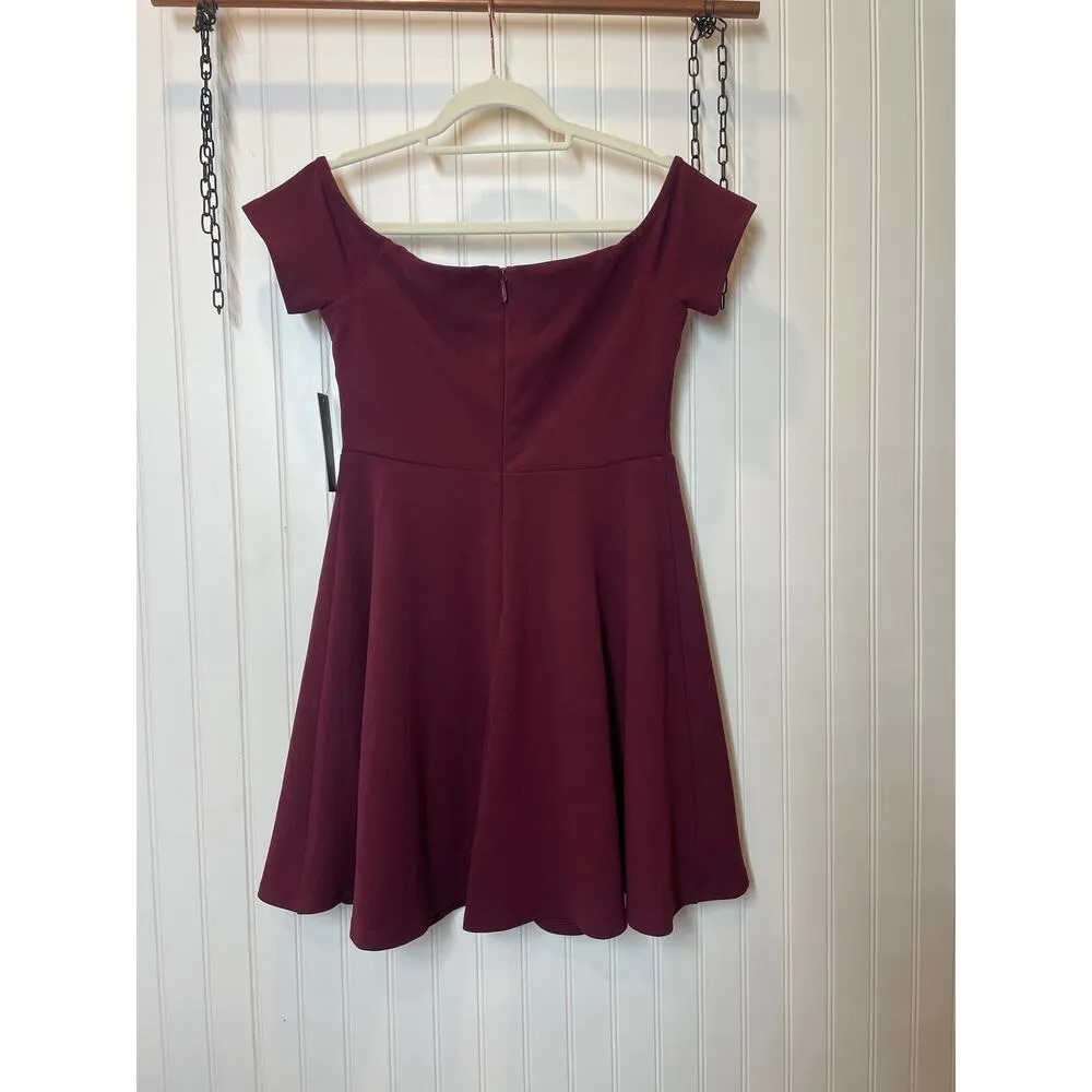 NWT LULUS Burgundy Off-the-Shoulder Skater A-Line Mini Dress Womens Size M - Image 4