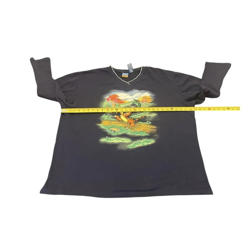 Pooh Woman Tigger Flies A Kite Sweatshirt‎ Graphic V - Image 3