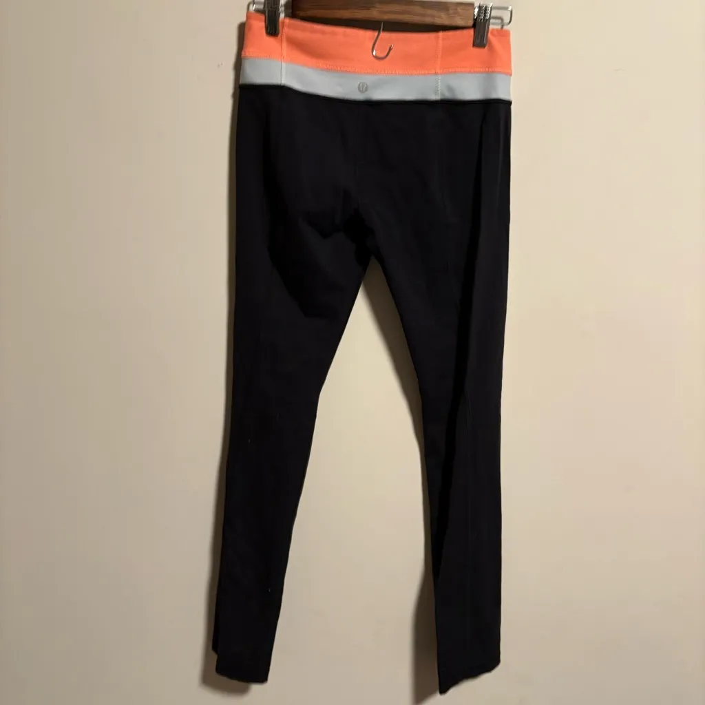 Lululemon Skinny Groove Pant *Full-On Luon Black Very Silver Spoon- Size 6 - Image 3