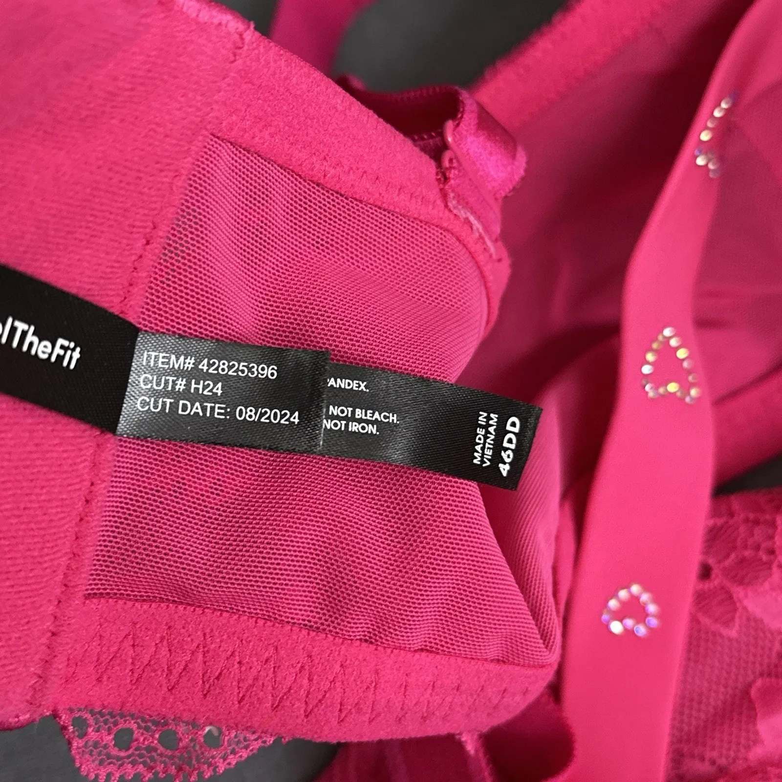 Torrid XO Push-Up Plunge Diamante Bra Size 46DD Rhinestone Hearts Pink Underwire - Image 2